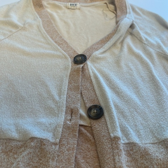 BKE boho cardigan small two tone button up - Picture 4 of 9
